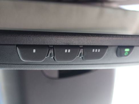 Used 2023 Toyota Highlander XLE AWD/4WD image 30