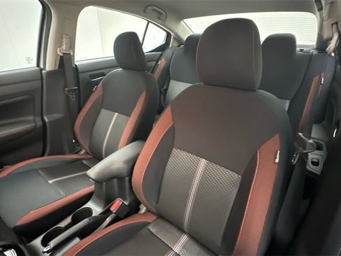 New 2025 Nissan Versa SR w/ Trunk Package image 9