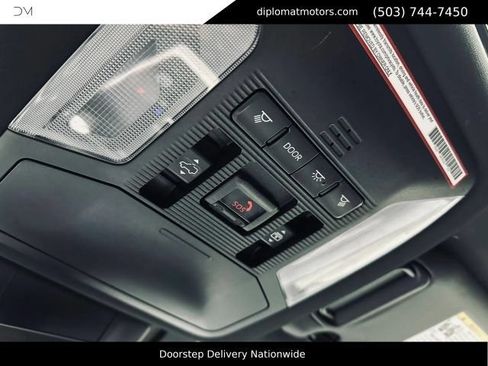 Used 2021 Toyota RAV4 XSE AWD/4WD image 38