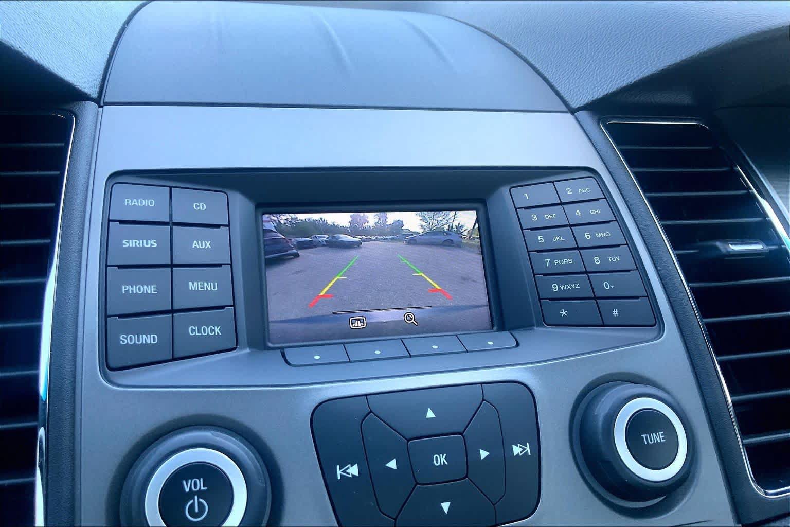 Used 2017 Ford Taurus SEL FWD image 25