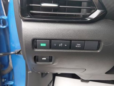 Used 2023 Nissan Sentra SV image 17