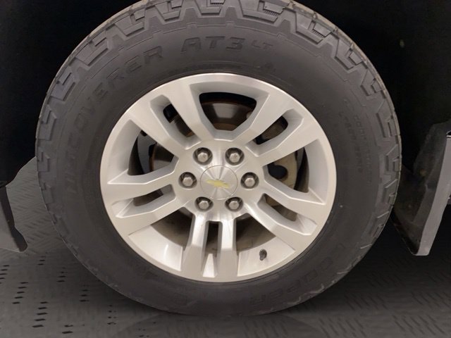 Used 2017 Chevrolet Suburban LT AWD/4WD image 18