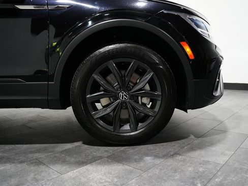 Used 2024 Volkswagen Tiguan SE image 7