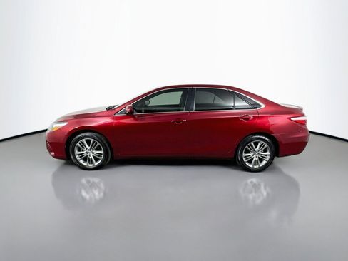 Used 2016 Toyota Camry SE FWD image 2