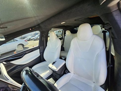 Used 2018 Tesla Model X 75D image 20