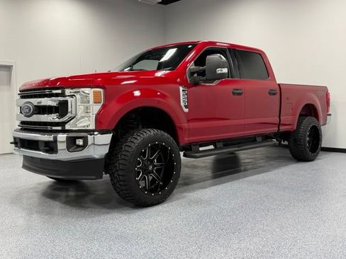 Used 2022 Ford F250 XLT AWD/4WD image 4