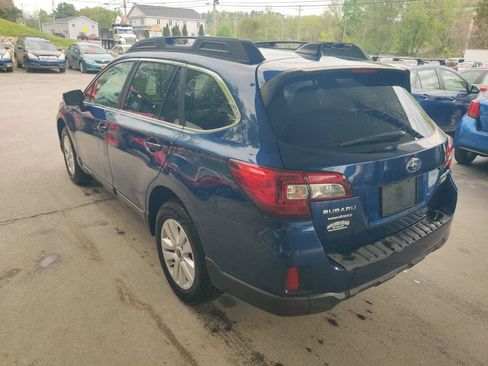 Used 2017 Subaru Outback 2.5i Premium AWD/4WD image 4