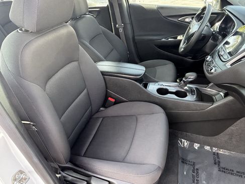 Used 2024 Chevrolet Malibu LT FWD image 10