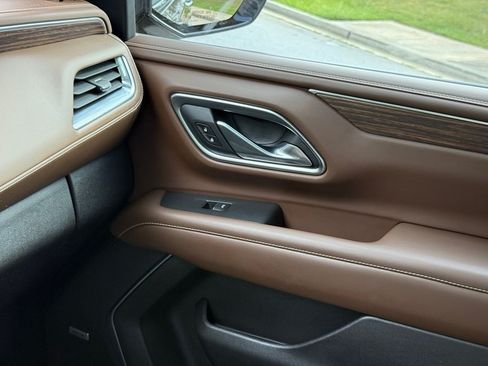 Used 2021 Chevrolet Tahoe High Country AWD/4WD image 42