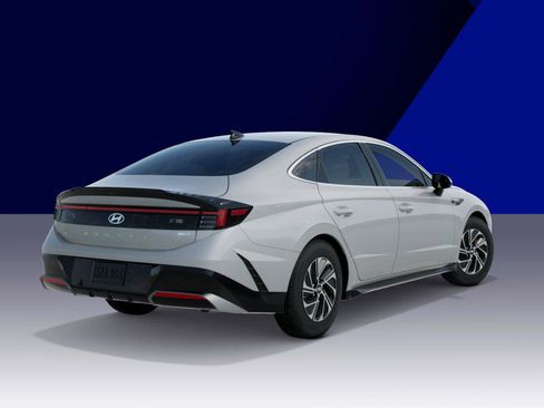 New 2026 Hyundai Sonata Blue FWD image 4