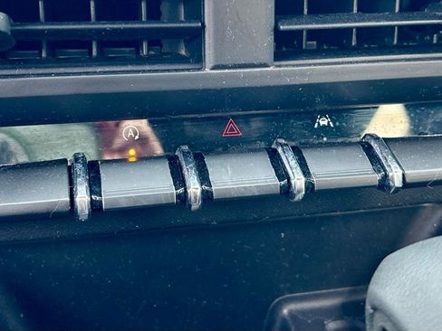 Used 2023 Chevrolet Colorado W/T image 20