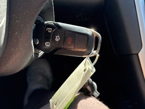 Used 2015 Ford Fusion SE w/ Equipment Group 201A image 29