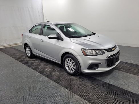Used 2017 Chevrolet Sonic LT w/ Convenience Package image 11