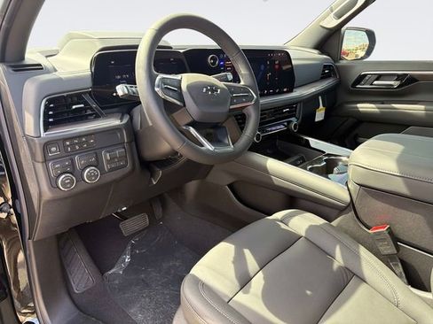 New 2026 Chevrolet Suburban Z71 w/ Z71 Off-Road Package AWD/4WD image 27