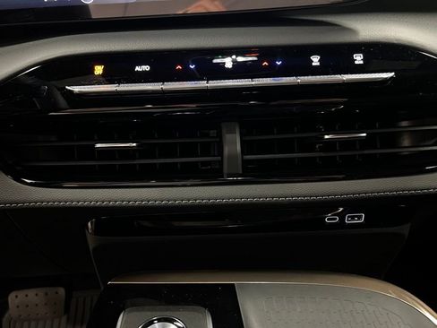 New 2026 Buick Enclave Avenir w/ Super Cruise Package AWD/4WD image 25