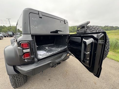 New 2025 Ford Bronco Raptor image 15