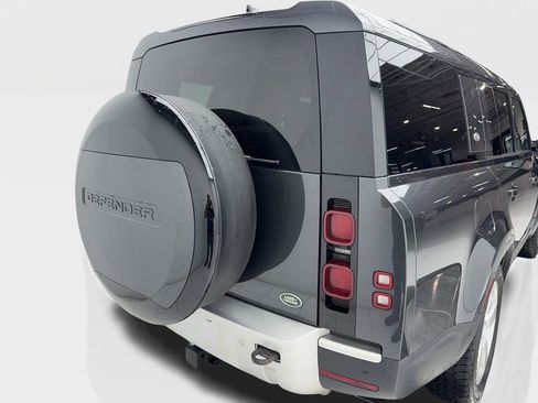 Used 2023 Land Rover Defender 130 First Edition image 11