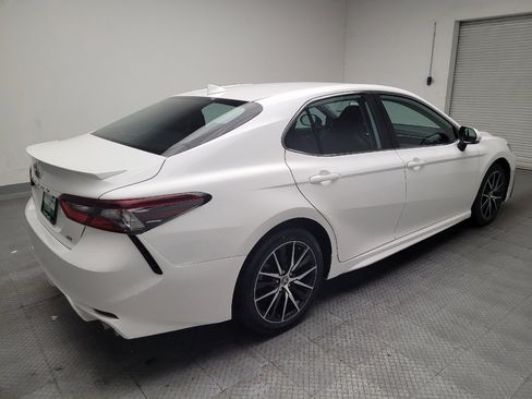 Used 2023 Toyota Camry SE image 9