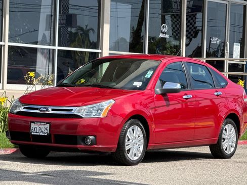 Used 2010 Ford Focus SEL FWD image 8