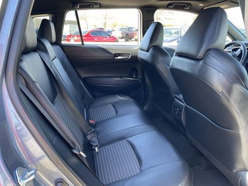 Used 2023 Toyota Corolla Cross XSE w/ Convenience Package image 27