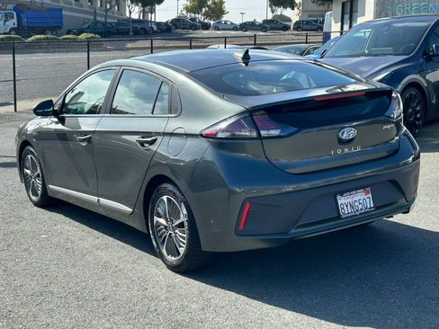 Used 2022 Hyundai Ioniq SE FWD image 7