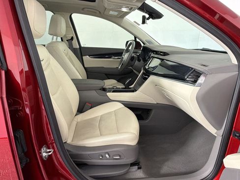 Used 2024 Cadillac XT6 Premium Luxury w/ Technology Package FWD image 26
