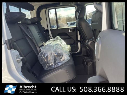 New 2026 Jeep Gladiator Sport image 14