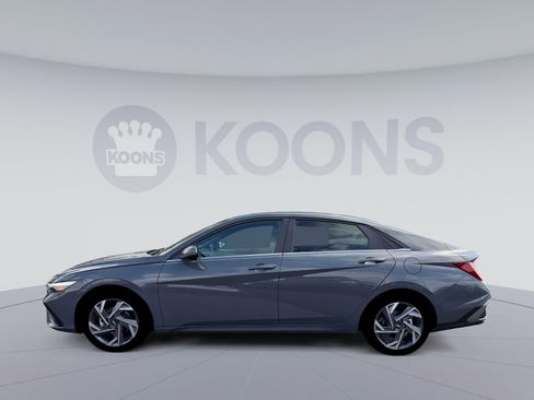 New 2026 Hyundai Elantra Limited FWD image 4