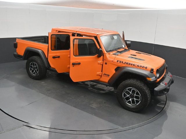 Used 2025 Jeep Gladiator Rubicon w/ Convenience Group AWD/4WD image 57
