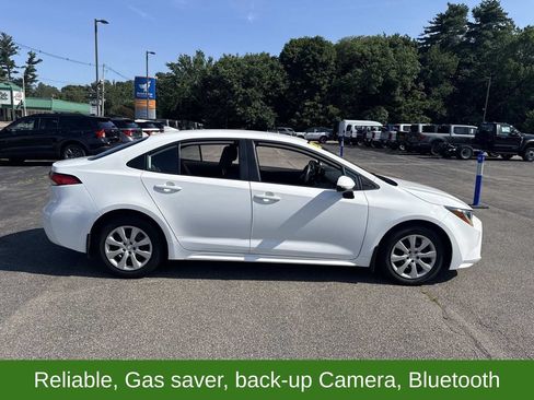 Used 2025 Toyota Corolla LE FWD image 8