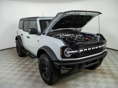 Used 2024 Ford Bronco Wildtrak AWD/4WD image 31