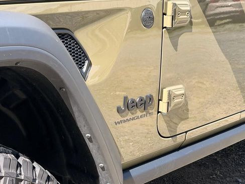 Used 2025 Jeep Wrangler Unlimited Sport AWD/4WD image 8