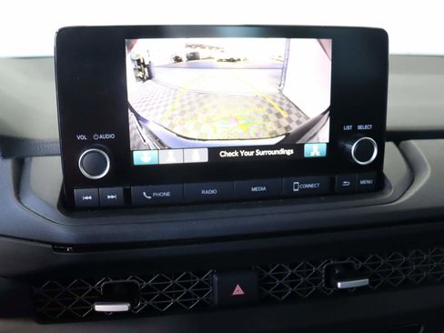 Used 2023 Honda Accord EX image 12