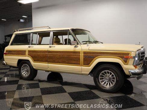 Used 1989 Jeep Grand Wagoneer image 15