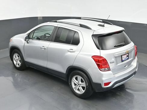 Used 2020 Chevrolet Trax LT FWD image 32