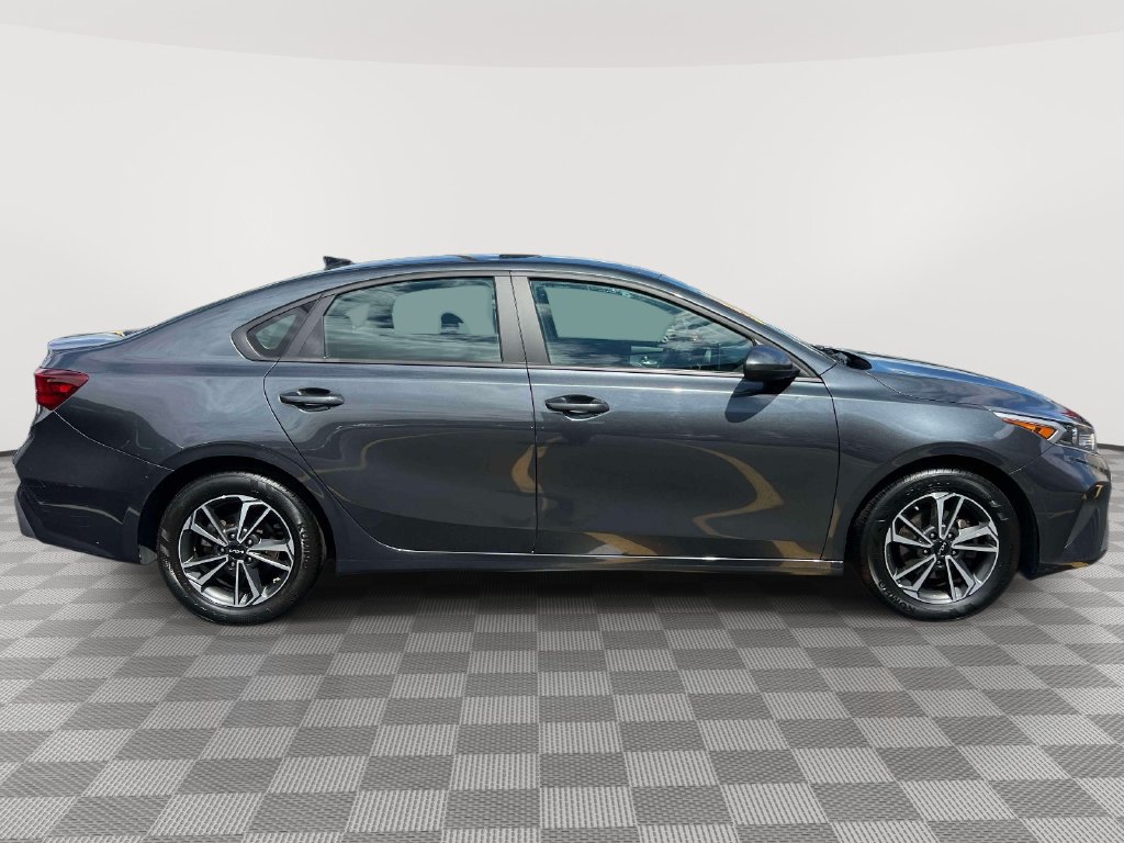Certified 2024 Kia Forte LXS FWD image 4