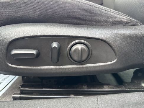 Used 2019 Chevrolet Malibu LT image 30