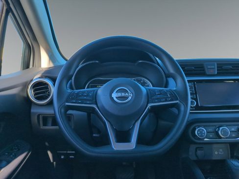 Used 2023 Nissan Versa SV image 12