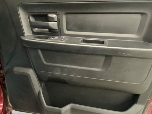 Used 2018 RAM 1500 Express AWD/4WD image 21