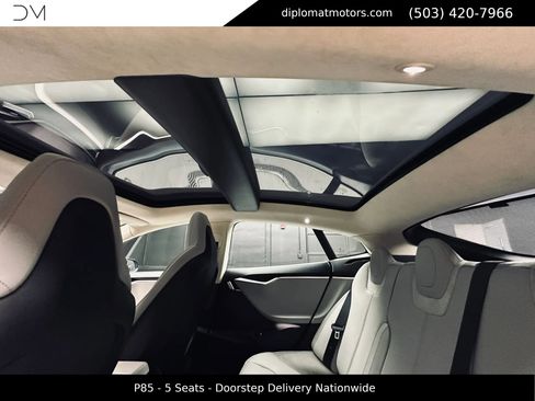 Used 2013 Tesla Model S Performance RWD image 24