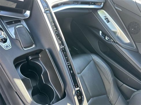 Used 2025 Chevrolet Corvette Stingray Convertible w/ 1LT image 35