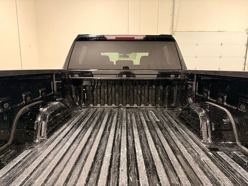 Used 2020 Chevrolet Silverado 1500 Custom w/ Custom Value Package image 10