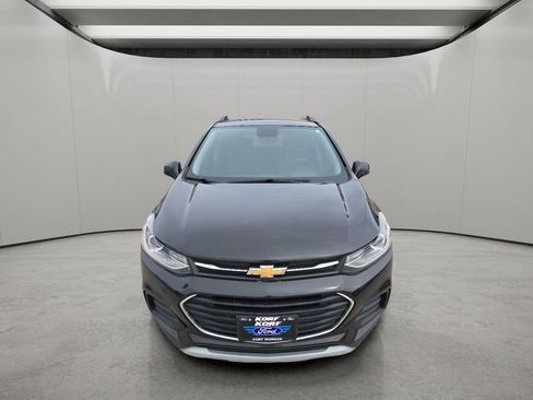 Used 2019 Chevrolet Trax LT w/ LT Convenience Package image 8
