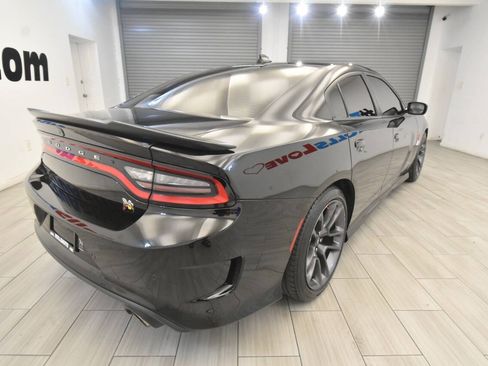 Used 2023 Dodge Charger Scat Pack w/ Plus Group RWD image 5