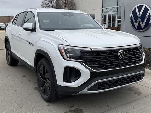 New 2026 Volkswagen Atlas Cross Sport SE image 1