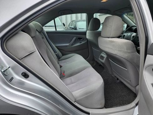 Used 2010 Toyota Camry image 14