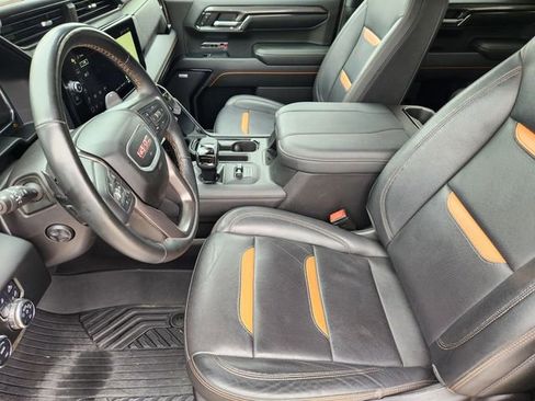 Used 2024 GMC Sierra 1500 AT4 w/ Technology Package AWD/4WD image 13