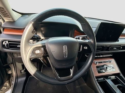 Used 2023 Lincoln Aviator Reserve w/ Equipment Group 201A AWD/4WD image 15