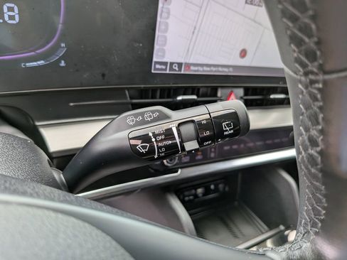 Certified 2025 Kia Sportage EX FWD image 32
