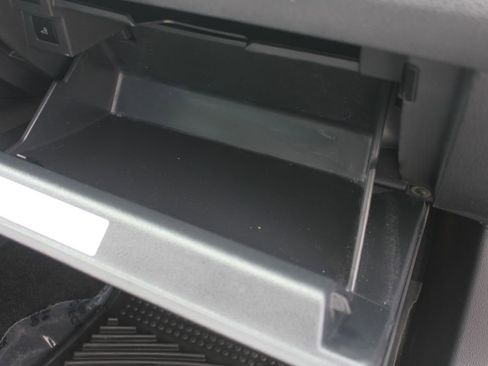 Used 2016 Volkswagen Passat 1.8T SE image 36